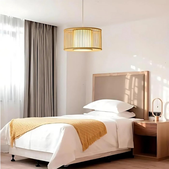 Suspension lumineuse papillon de nuit en bambou HL3453