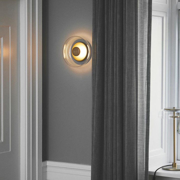 The Shimmering Glow Premium Minimalist Brass Wall Light HL3401