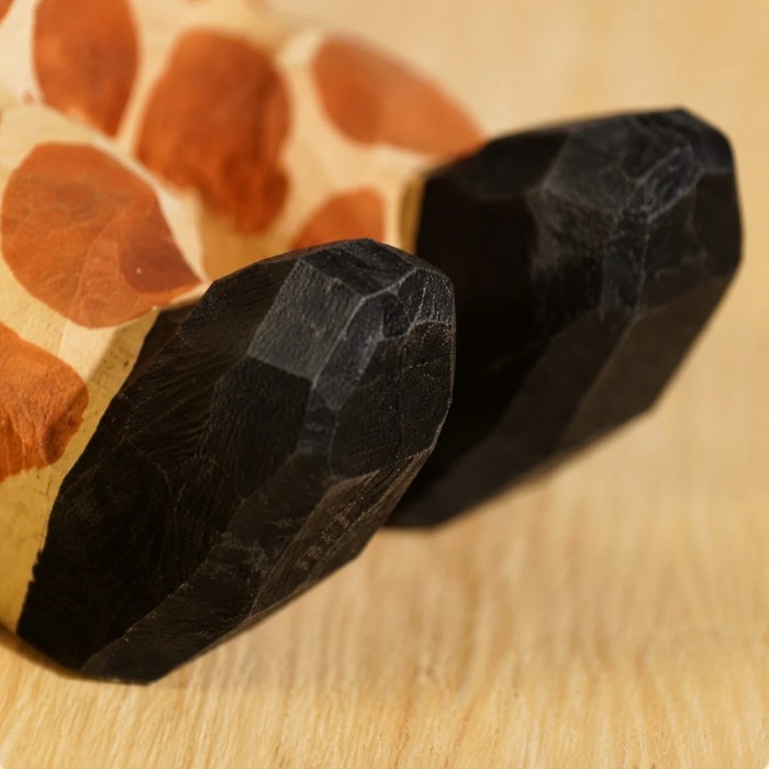 Handgeschnitzter Handyhalter aus Holz in Tierform HL4089