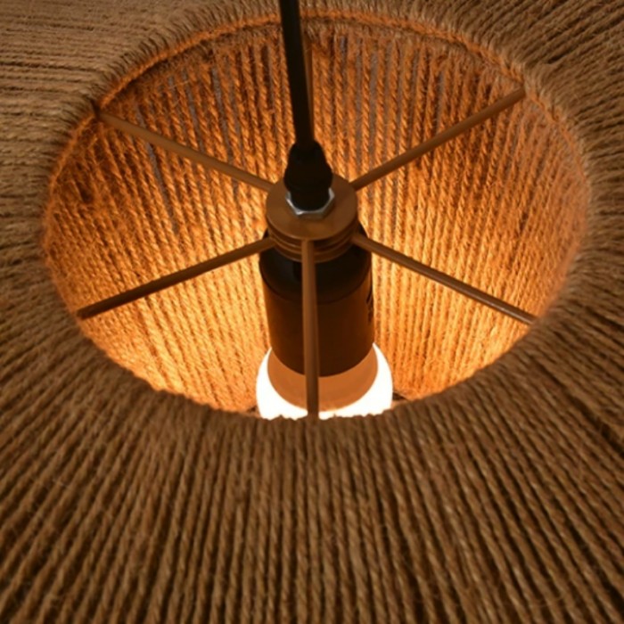 Hanglamp van rotan en henneptouw voor de eetkamer HL4084