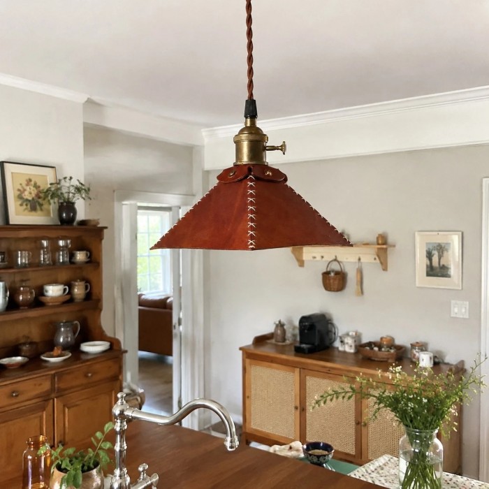 Roodbruine leren piramidevormige hanglamp HL4108
