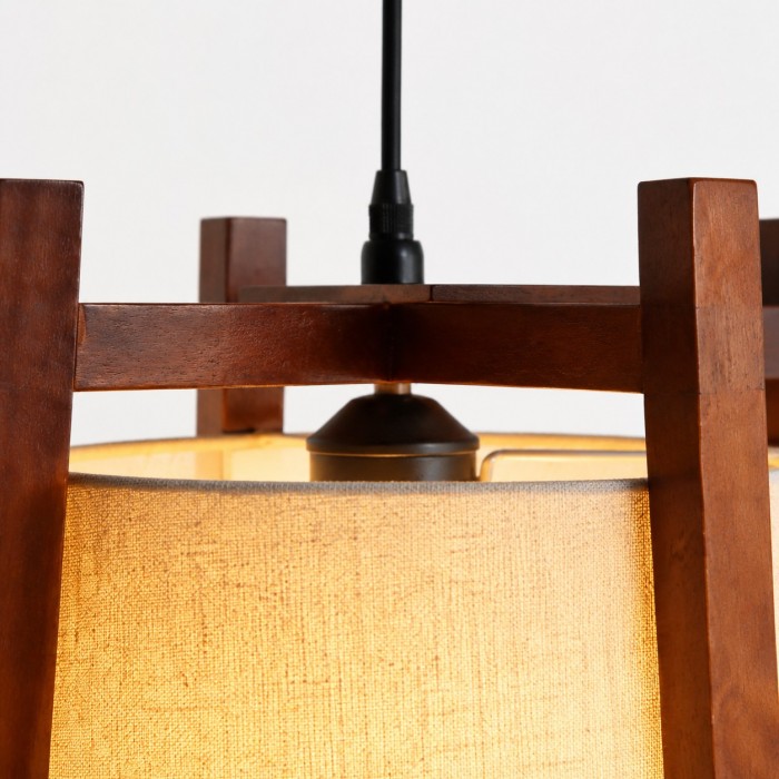 Lámpara colgante japonesa con marco de madera y pantalla de tela para comedor HL4130