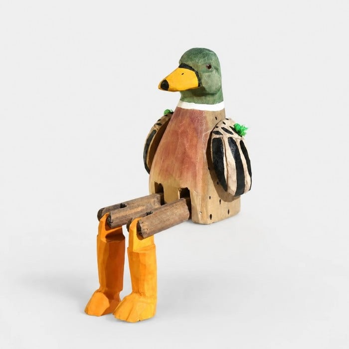 Handgeschnitzte Tierfiguren aus Holz mit baumelnden Beinen HL4129