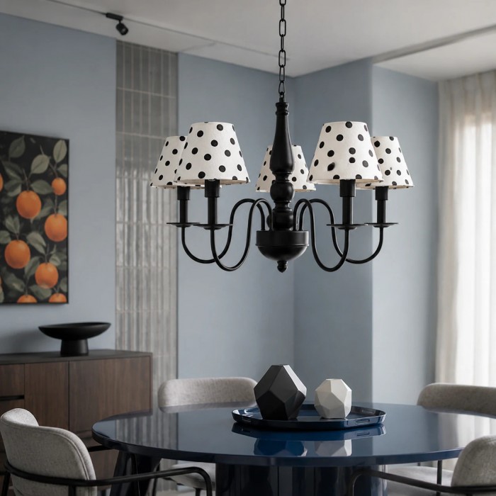 Kronleuchter aus schwarzem Stoff mit Polka-Dots HL3753