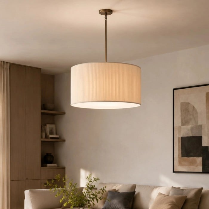 Dumora kroonluchter met geplooide stoffen kap en antiek messing frame - Klassieke hanglamp voor de woonkamer HL3927
