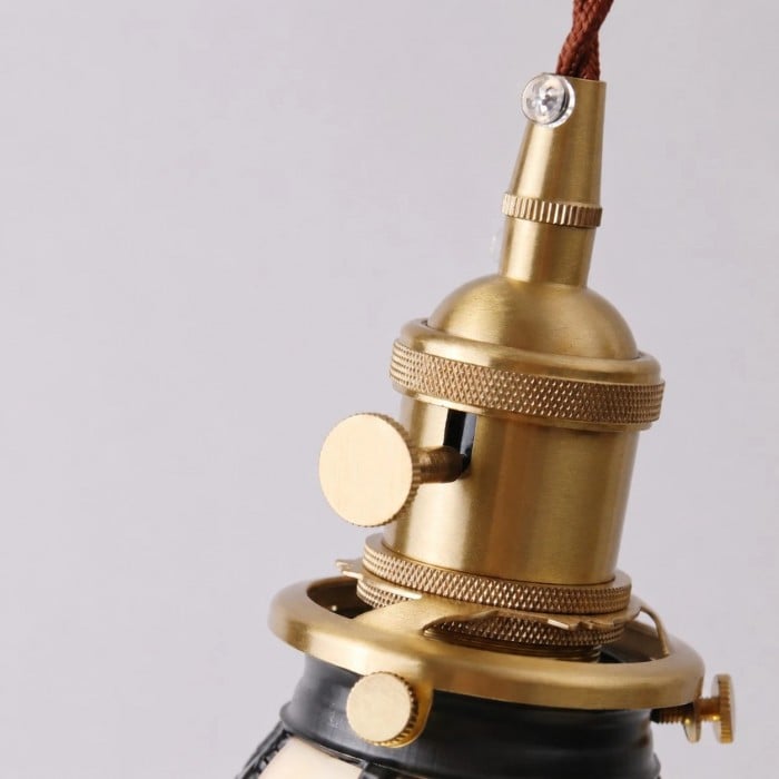 Franse landelijke lamp met golvend glas en messing afwerking HL4022