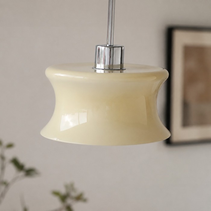 Francuska lampa wisząca w stylu retro ze szkła do sypialni i wyspy kuchennej HL3822