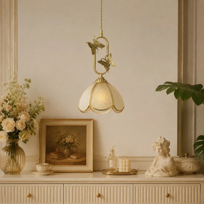 Francuska lampa wisząca w stylu vintage z motylem i miedzią HL3824