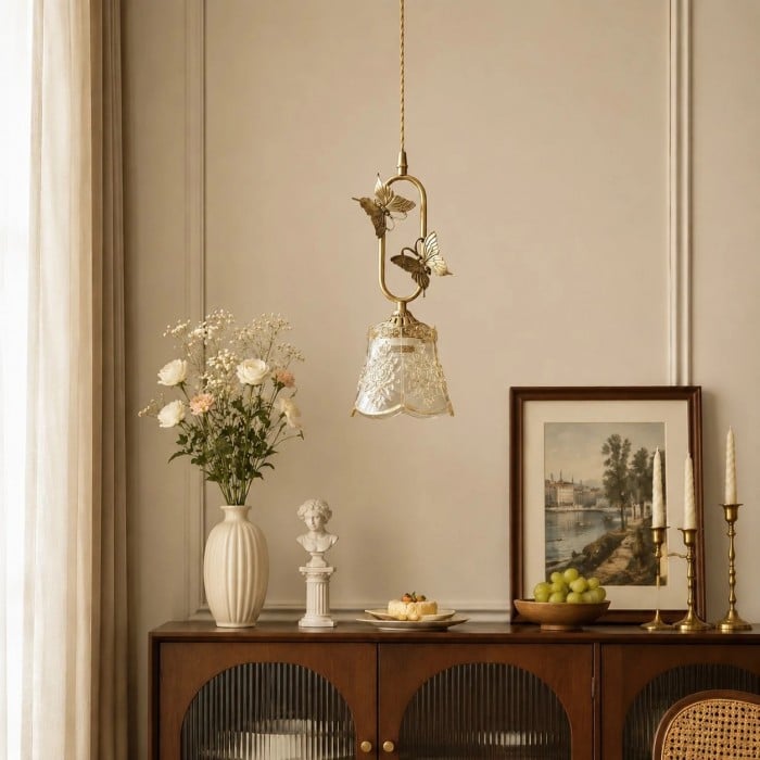 Francuska lampa wisząca w stylu vintage z motylem i miedzią HL3824