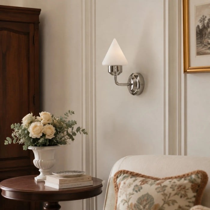 Metal And Glass Wall Sconce HL4032