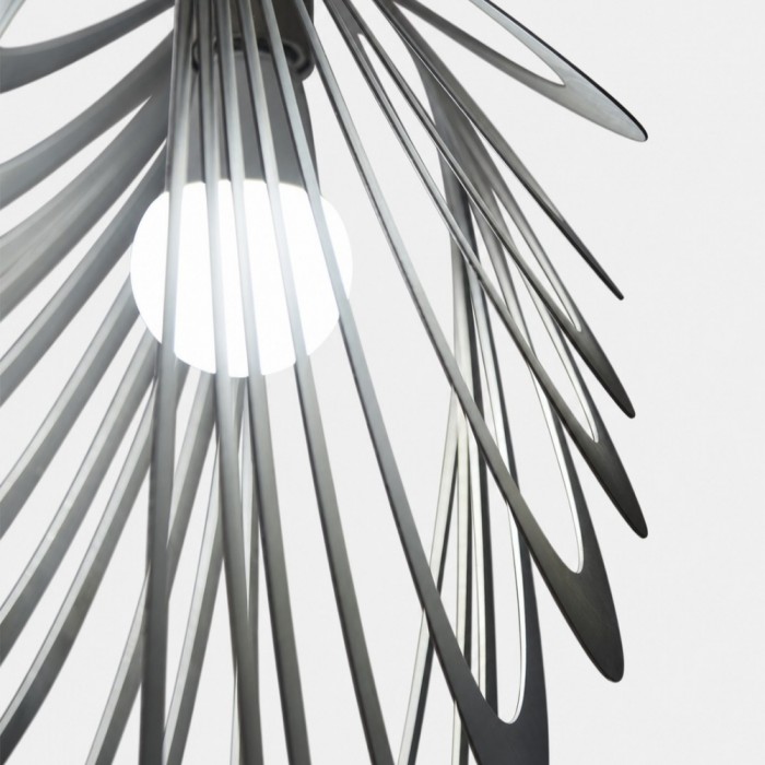 Suspension en métal et plumes HL3976