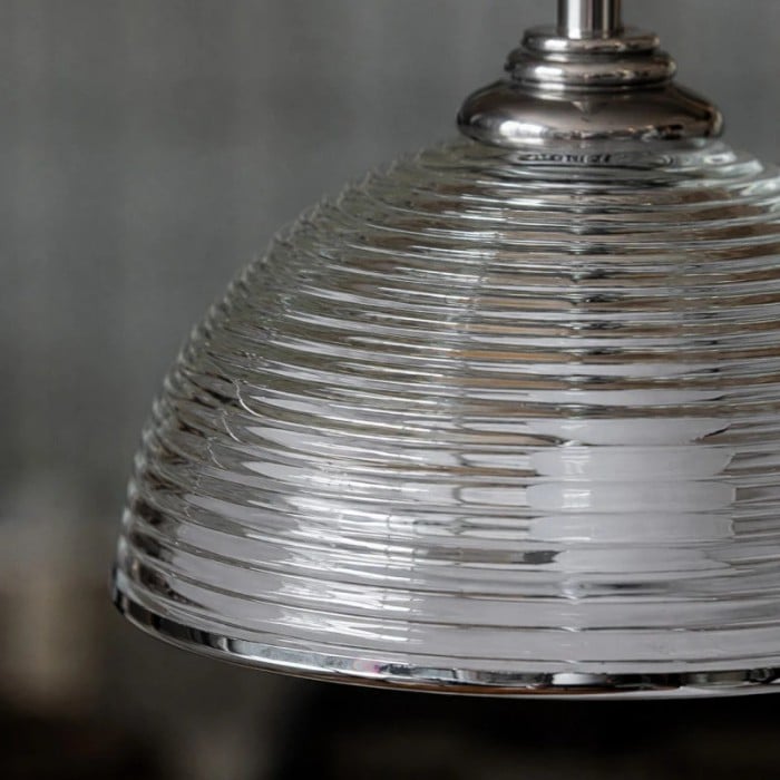 Lámpara colgante Ribelle de cristal acanalado para comedores y dormitorios HL4045