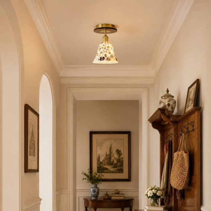 Kleine glazen plafondlamp met schelpvormige kap HL3877
