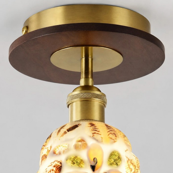Kleine glazen plafondlamp met schelpvormige kap HL3877