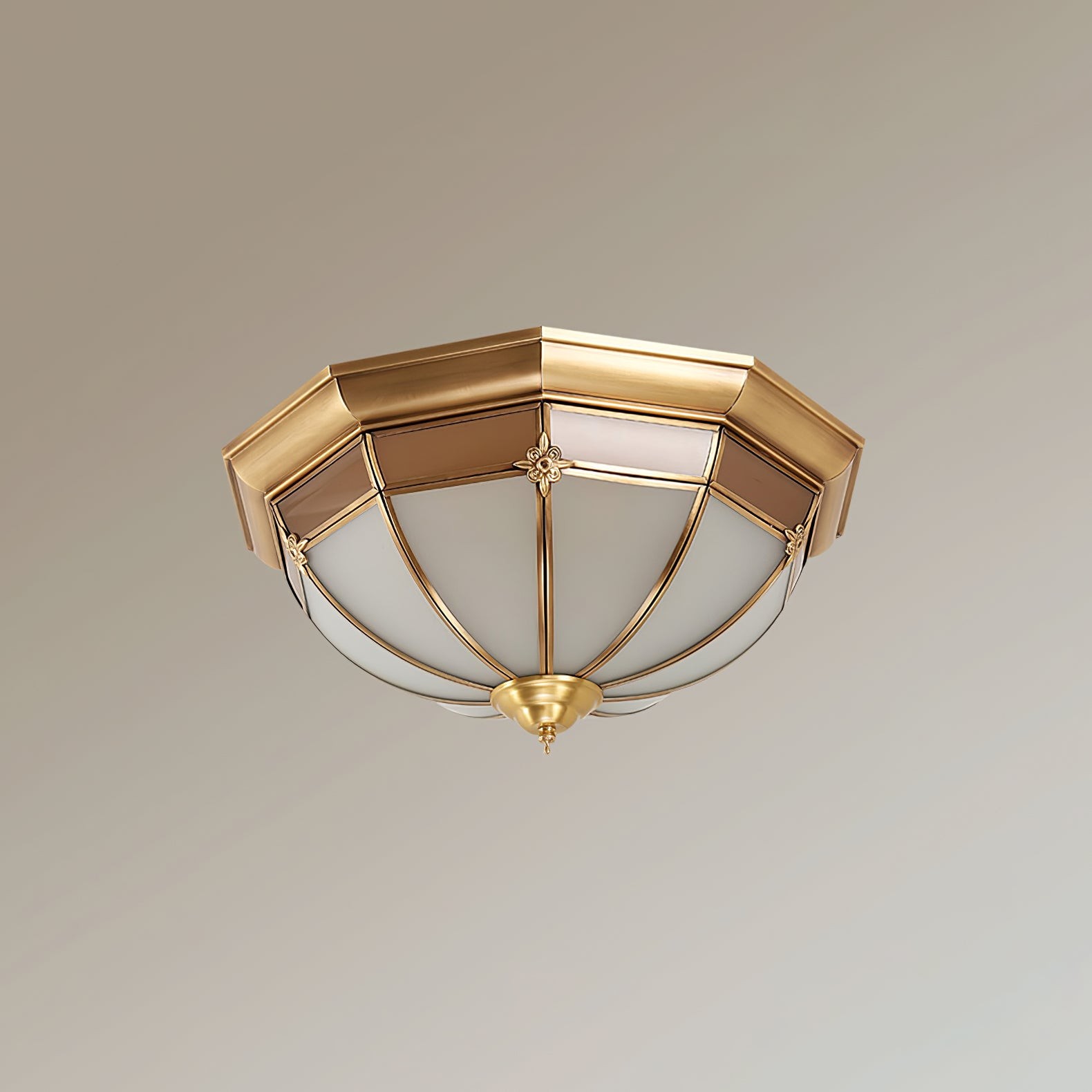 Koepelvormige messing plafondlamp HL463