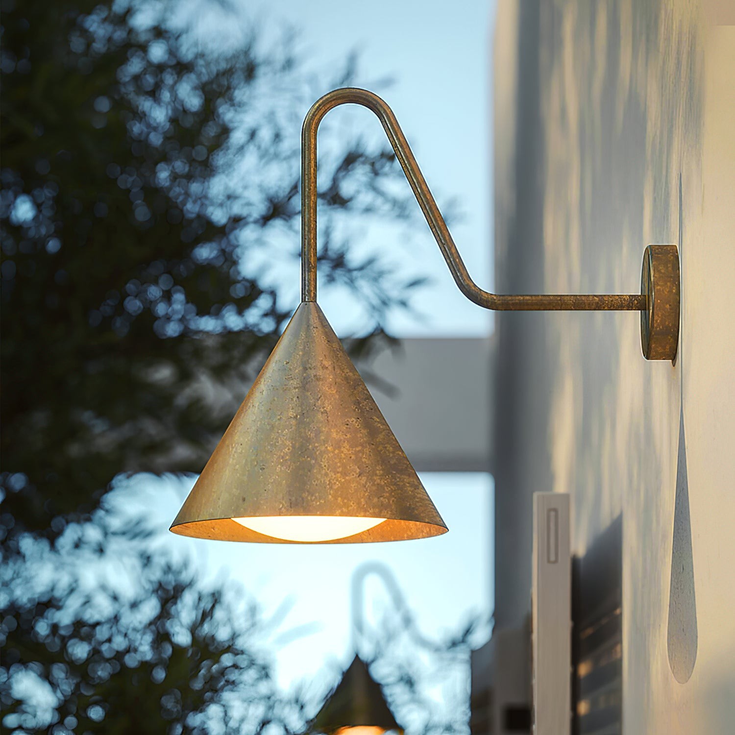 Kegelvormige wandlamp HL3307