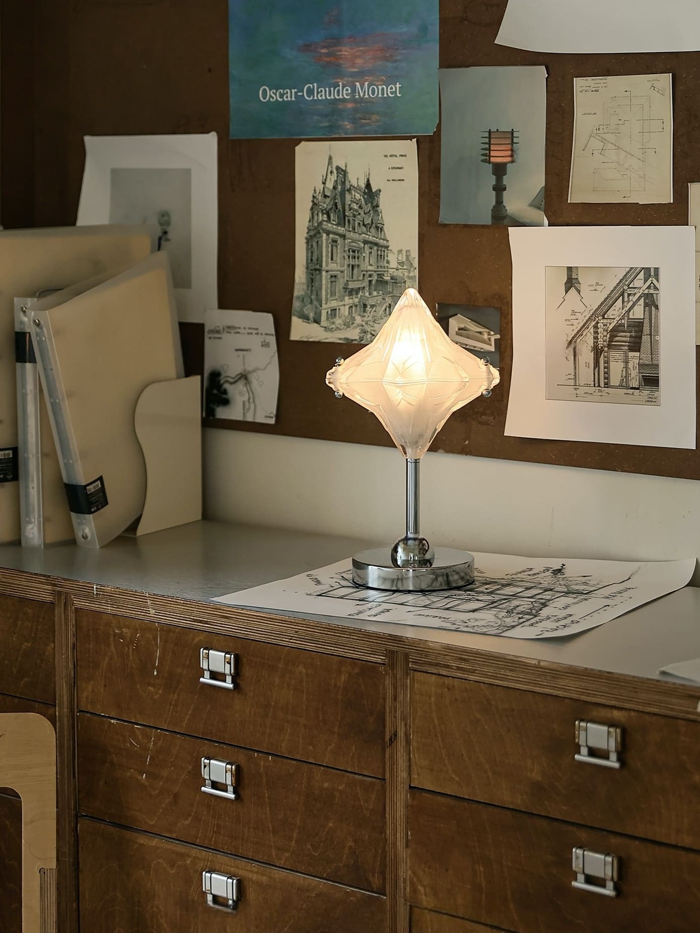 Art Deco Star Tafellamp - Matglaslamp voor Moderne Slaapkamers - Astris Lyra HL1794
