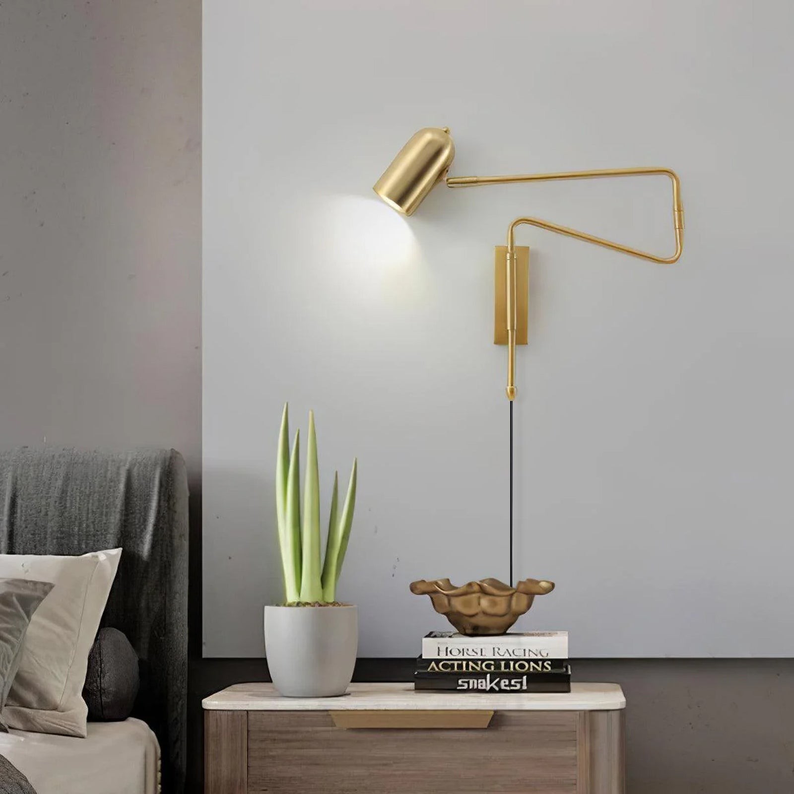 Verstelbare arm wandlamp met stekker HL2924