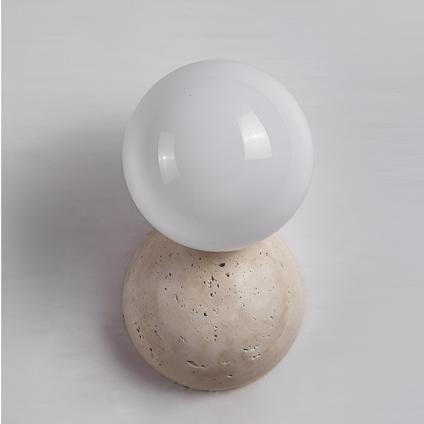 Ronde wandarmatuur van travertijnglas HL3492
