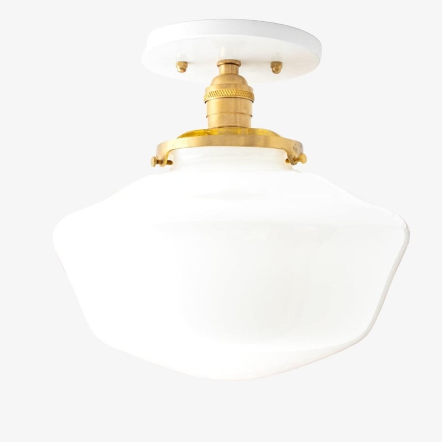 Geotower glazen plafondlamp van messing - opaal glazen schoolhuiskap - moderne elegantie HL1732