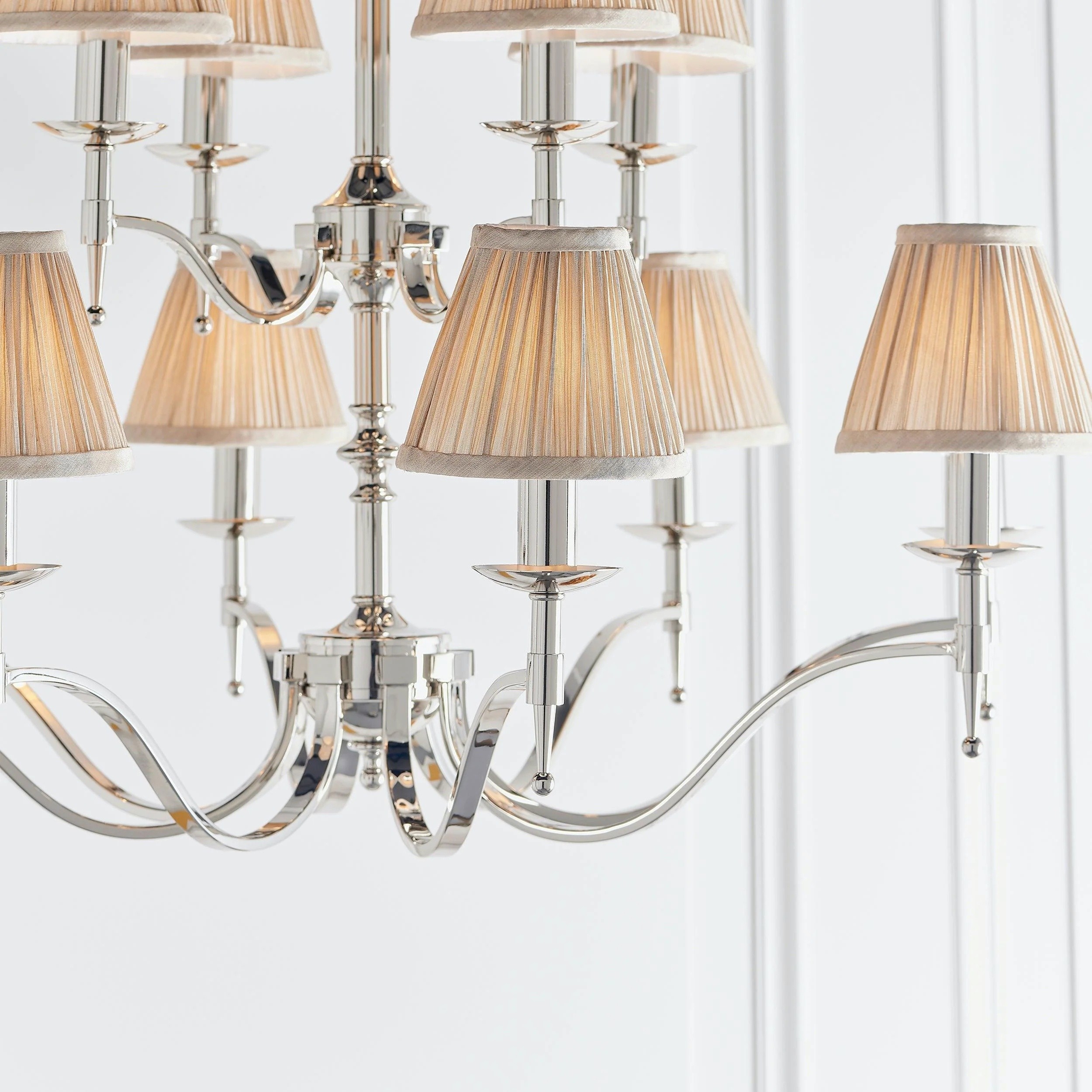 Tela Tijdloze Klassieke Elegante Stanford Kroonluchter met Meerdere Armen - Metalen Stoffen Verlichting voor Woonkamer HL2009