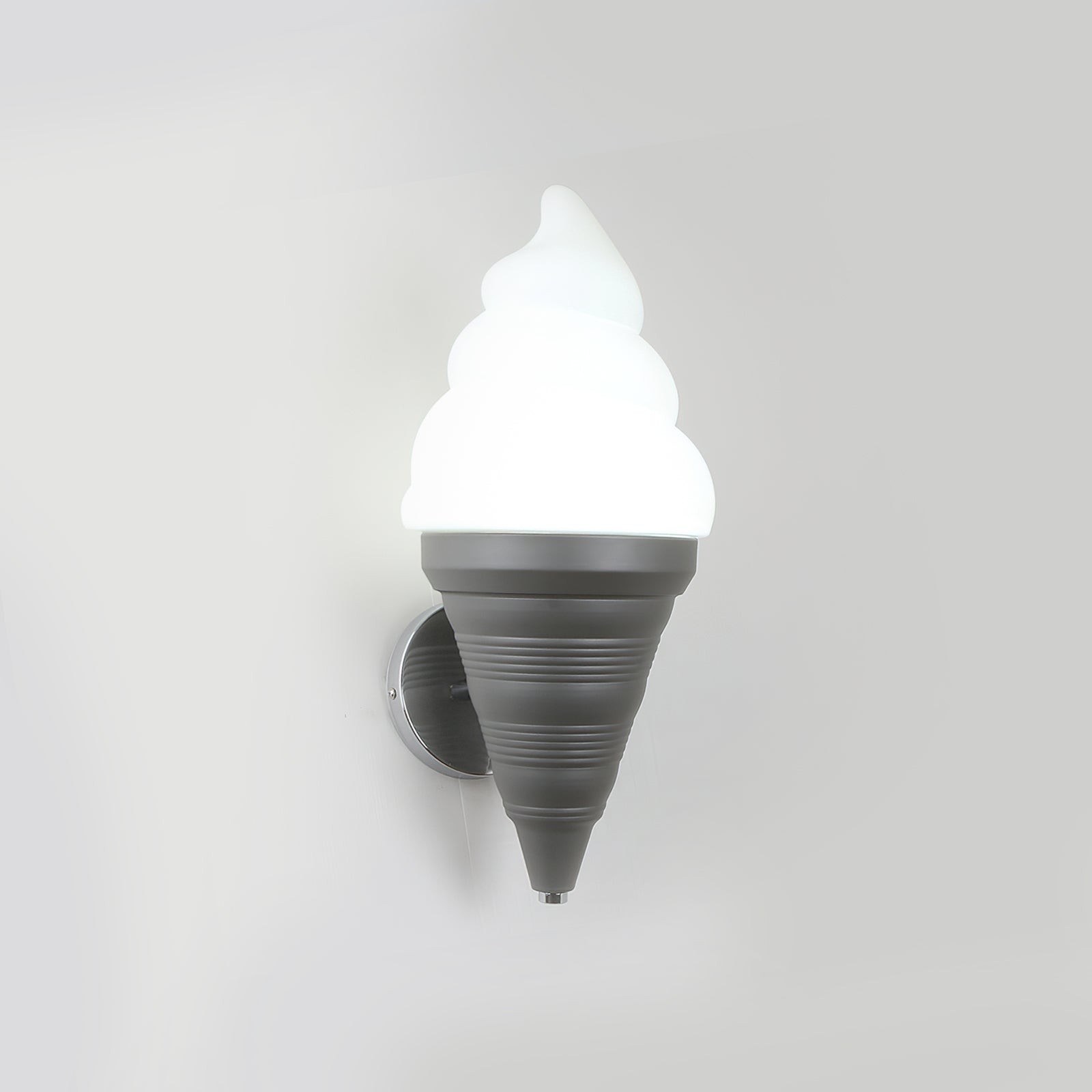 Eenvoudige ijsjeswandlamp HL1186