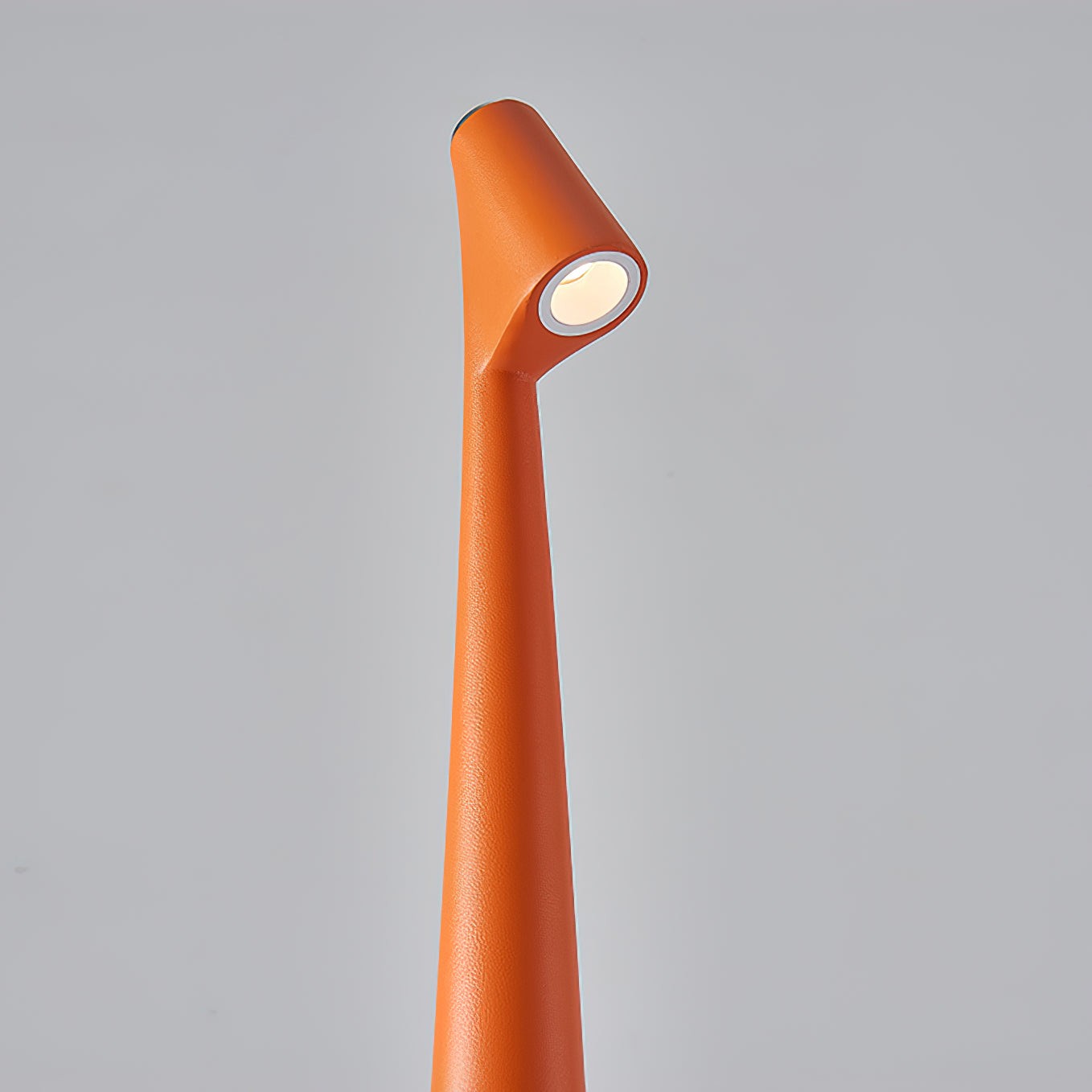Creatieve hoge draagbare tafellamp HL343