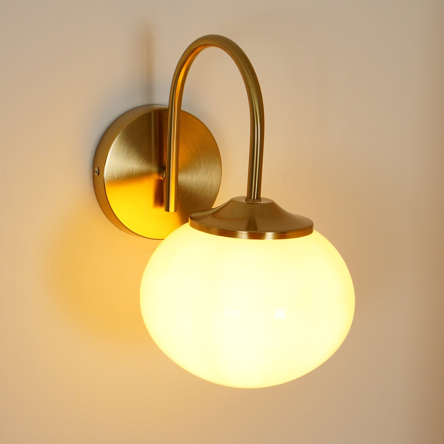 Traditionele ronde klassieke wandlamp HL598