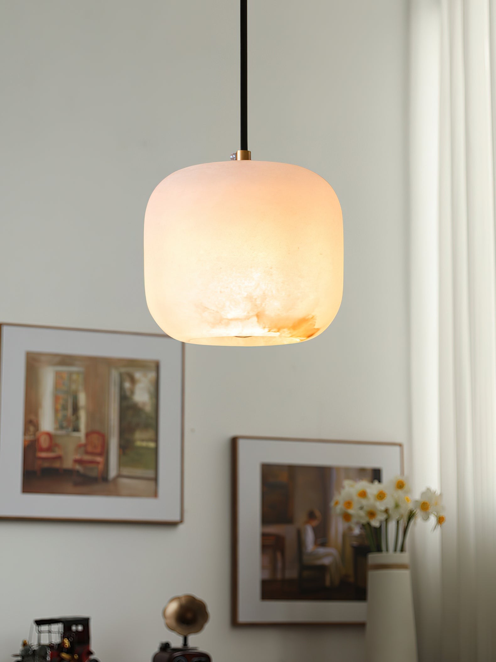 Alabaster hanglamp voor naast het bed HL2976