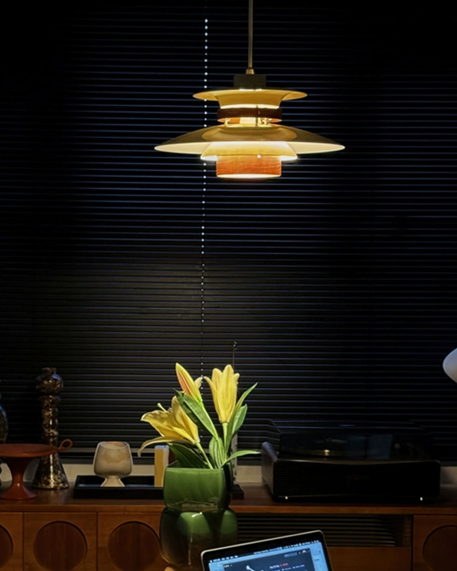 Luxe en stijlvolle gelaagde hanglamp HL691