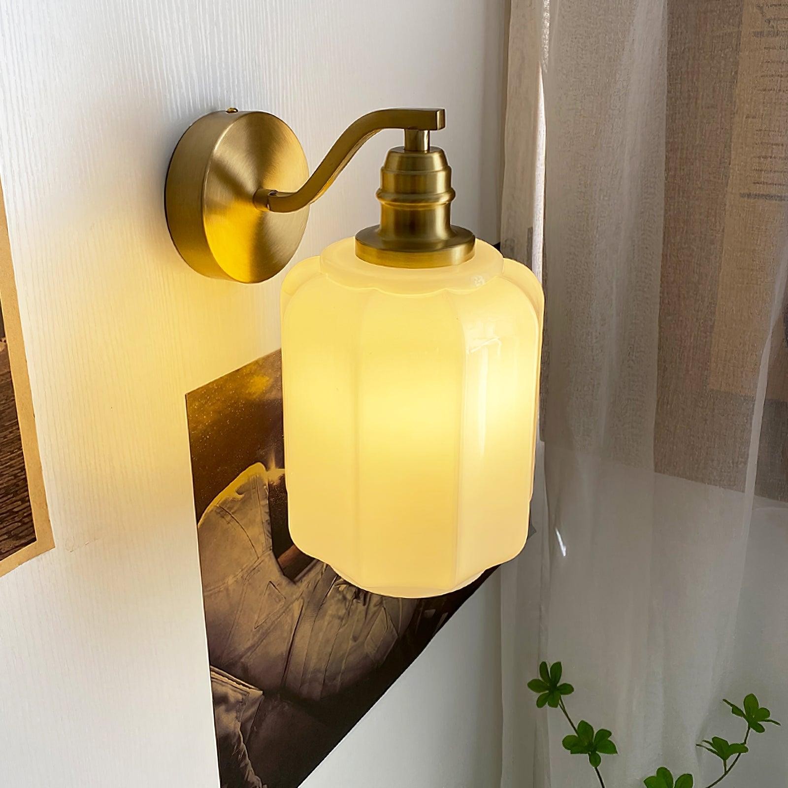 Retro wandlamp van messing en glas HL546