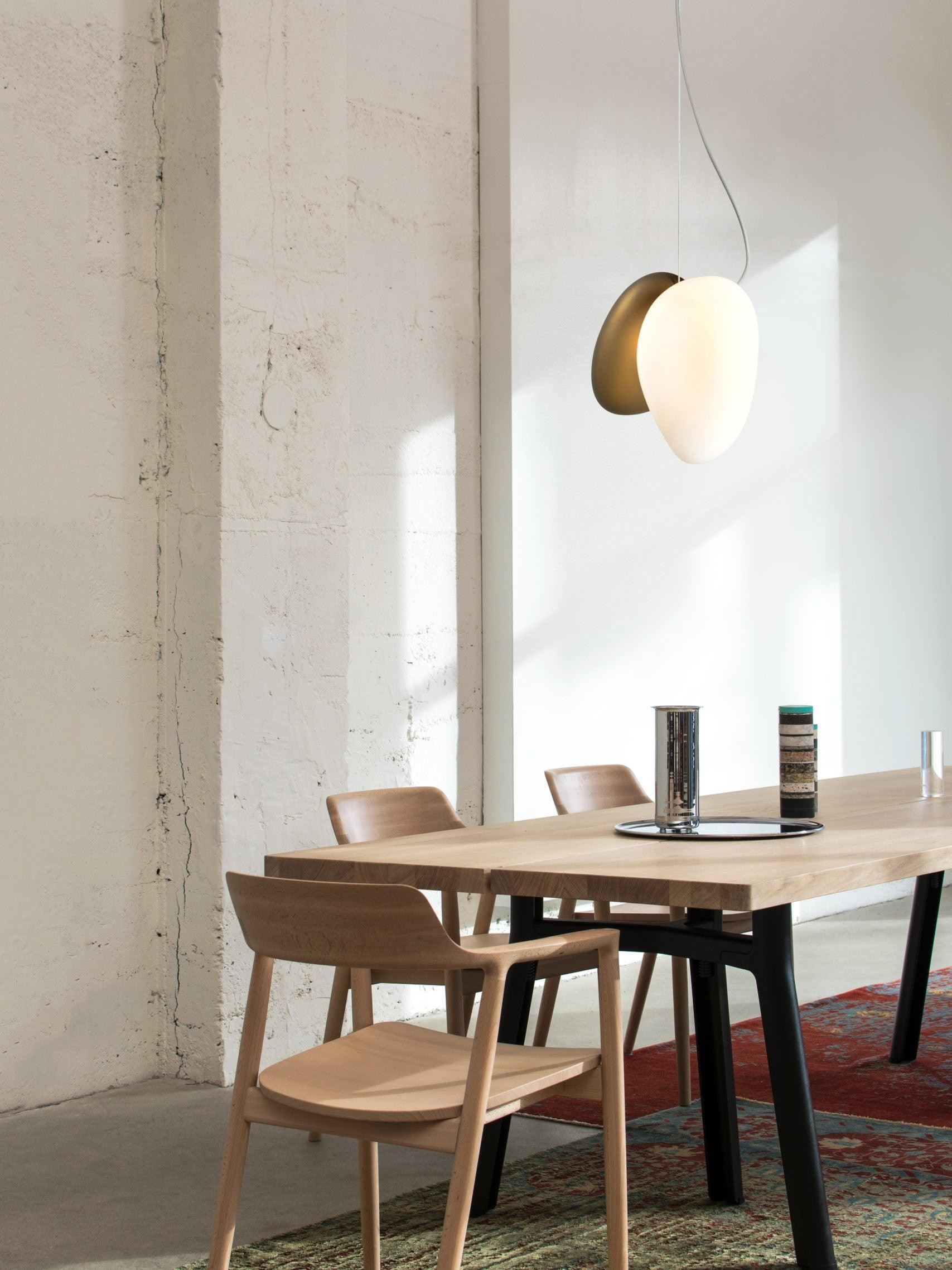 Doorschijnende hanglamp van matglas HL867
