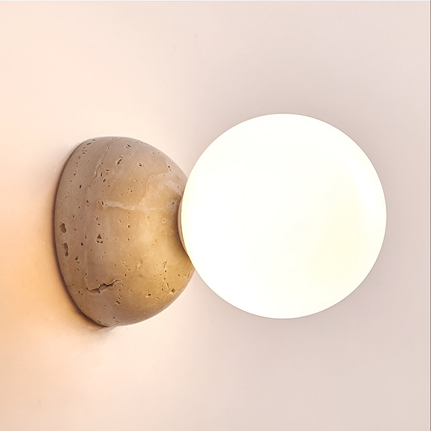 Ronde wandarmatuur van travertijnglas HL3492