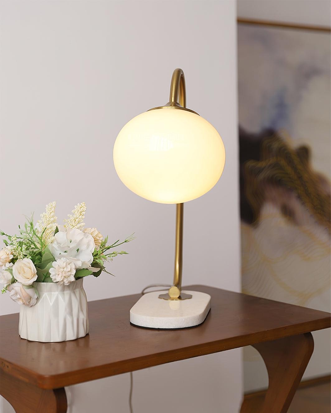 Scandinavische crèmekleurige bal tafellamp voor woonkamer HL597