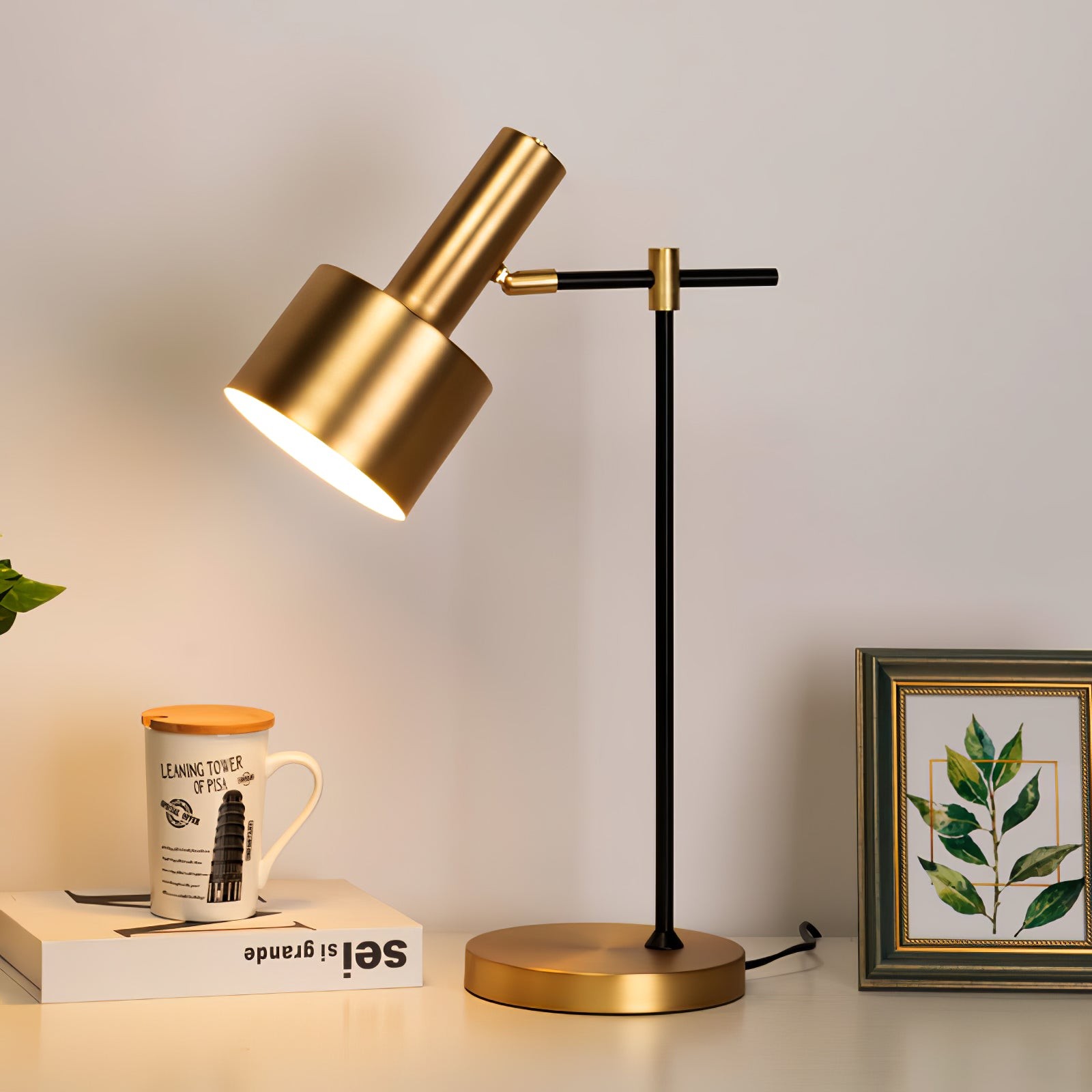 Metalen minimalistische Art Deco tafellamp HL576