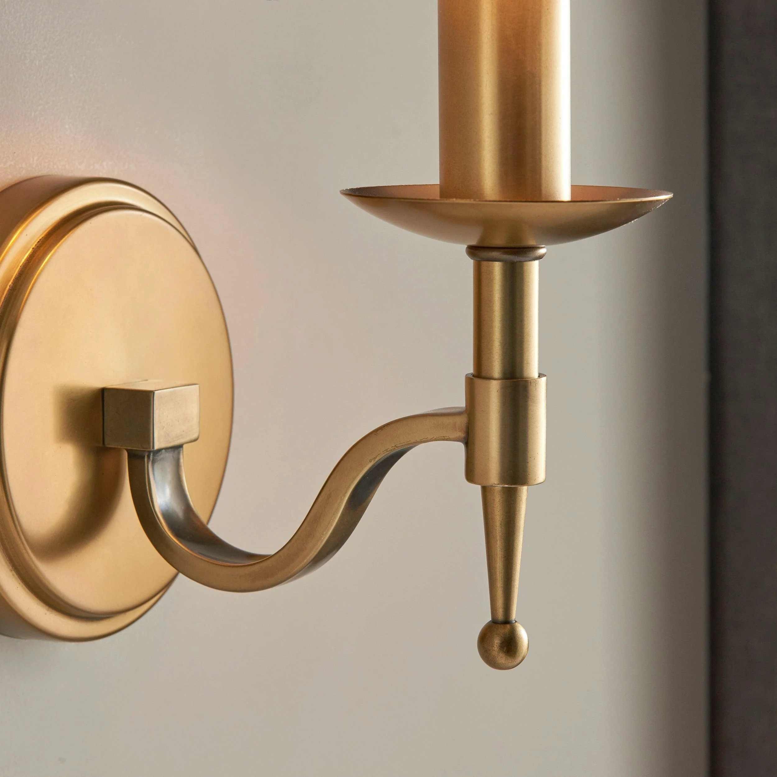 Tela Traditionele Messing Wandlamp - Klassieke Wandlamp met Gebogen Arm voor Woonkamer en Hal HL2032