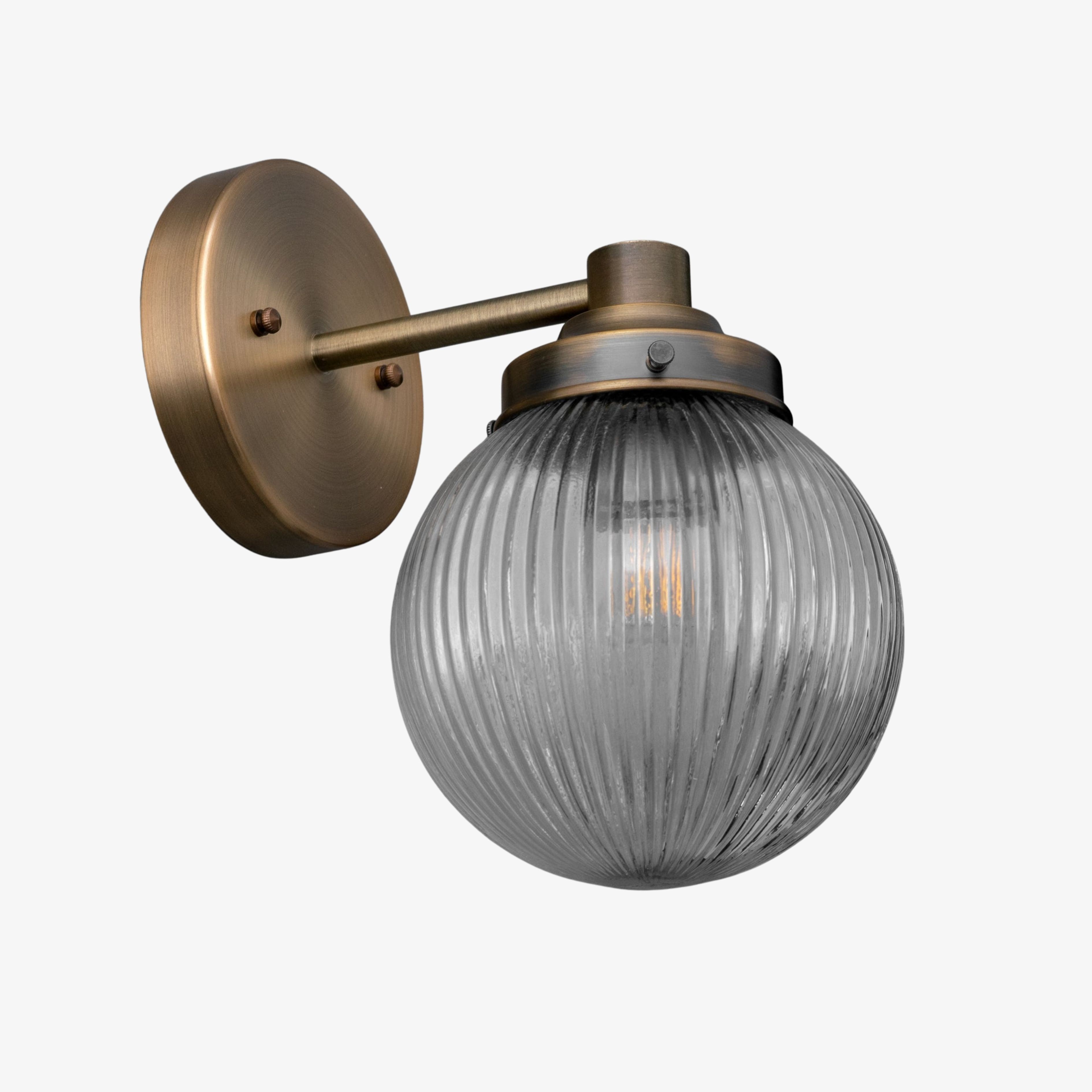 Glorica glazen wandlamp van verouderd messing - geribbelde glazen kap industriële stijl verlichting HL1772