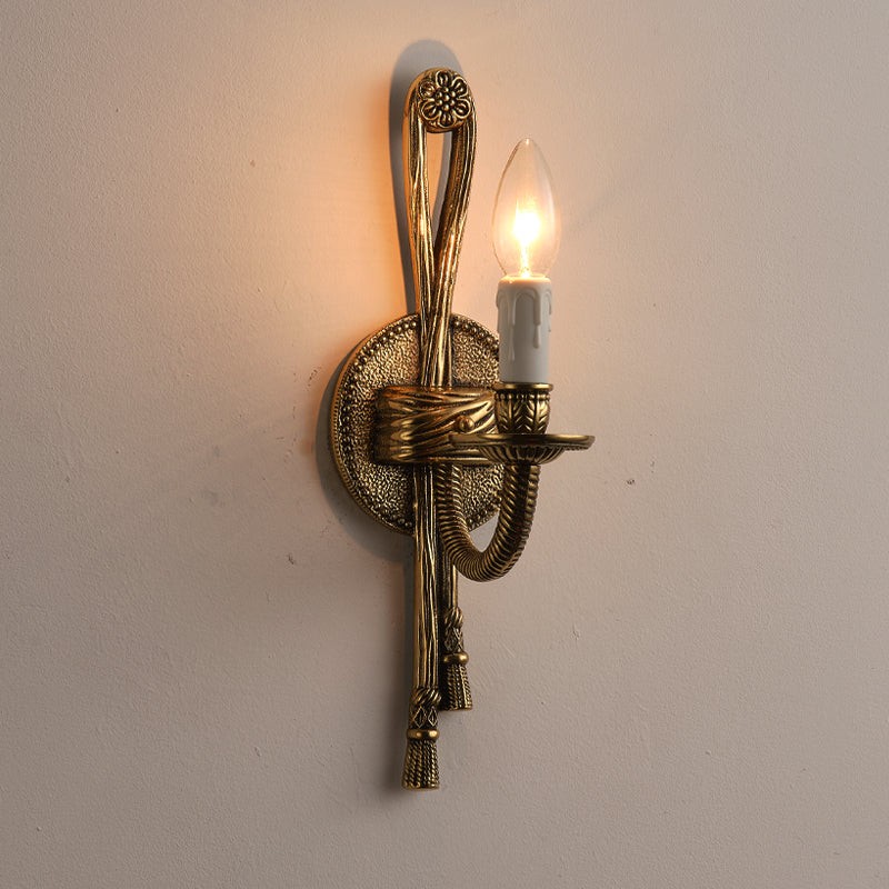 Wandlamp van gegoten messing HL3137