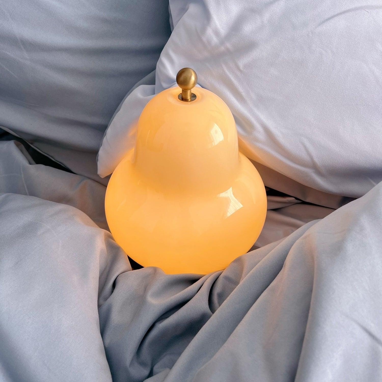 Schattige peervormige tafellamp HL629