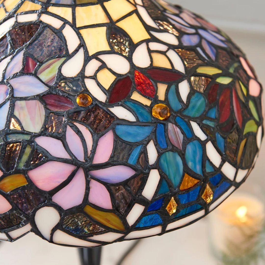 TF Sullivan Tiffany tafellamp - bloemmotief van gebrandschilderd glas voor slaapkamer of woonkamer HL2107