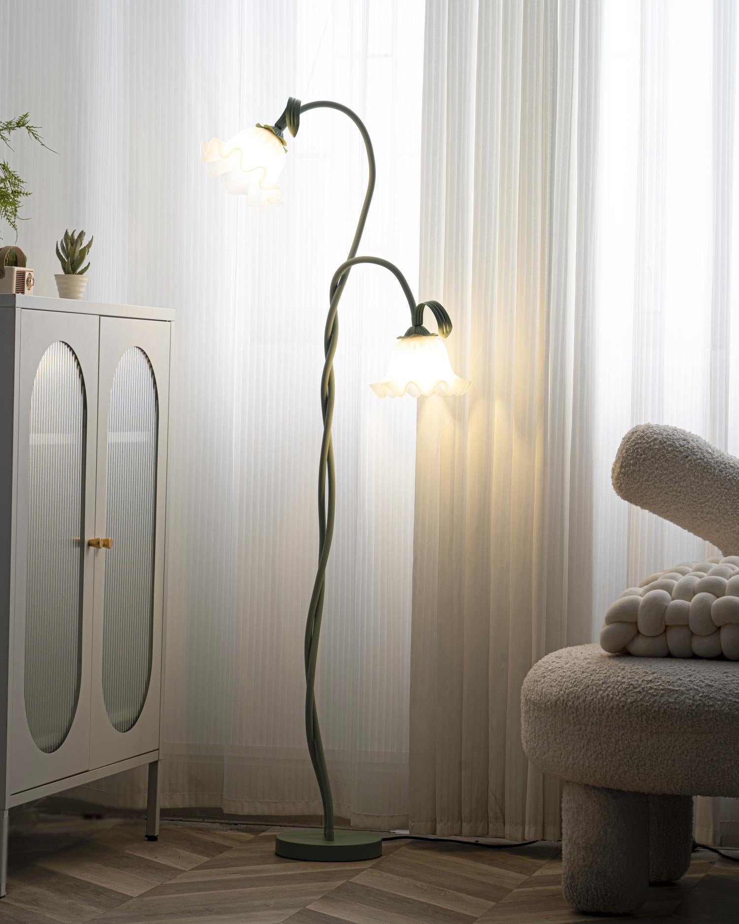 Creatieve multi-kops wikkelbloemvormige vloerlamp HL403
