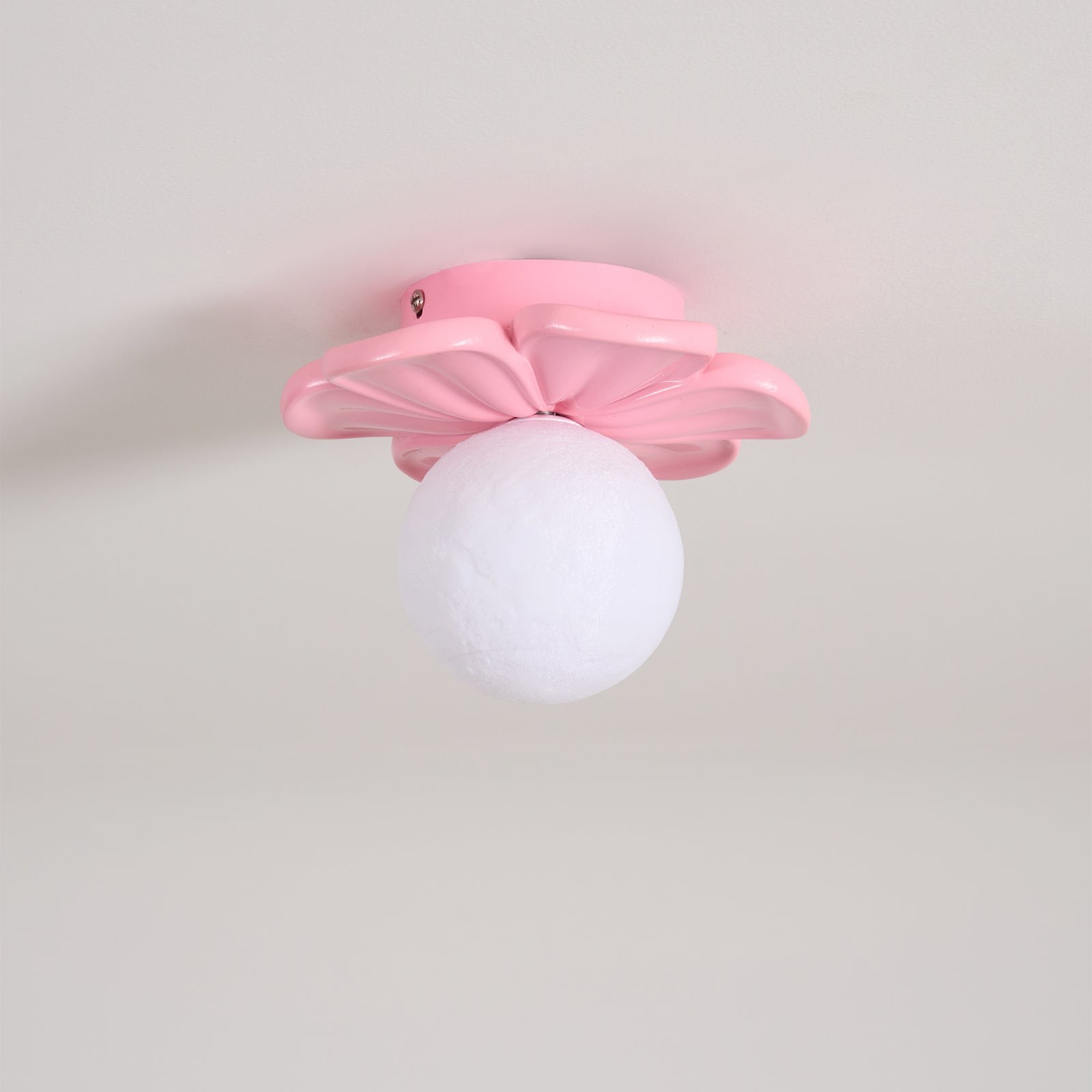 Crèmekleurige bloemvormige plafondlamp HL2961