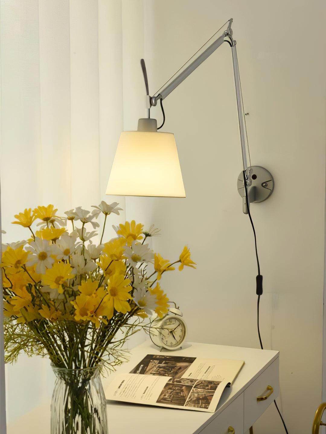 Moderne metalen wandlamp met emmerdesign en wip HL1109