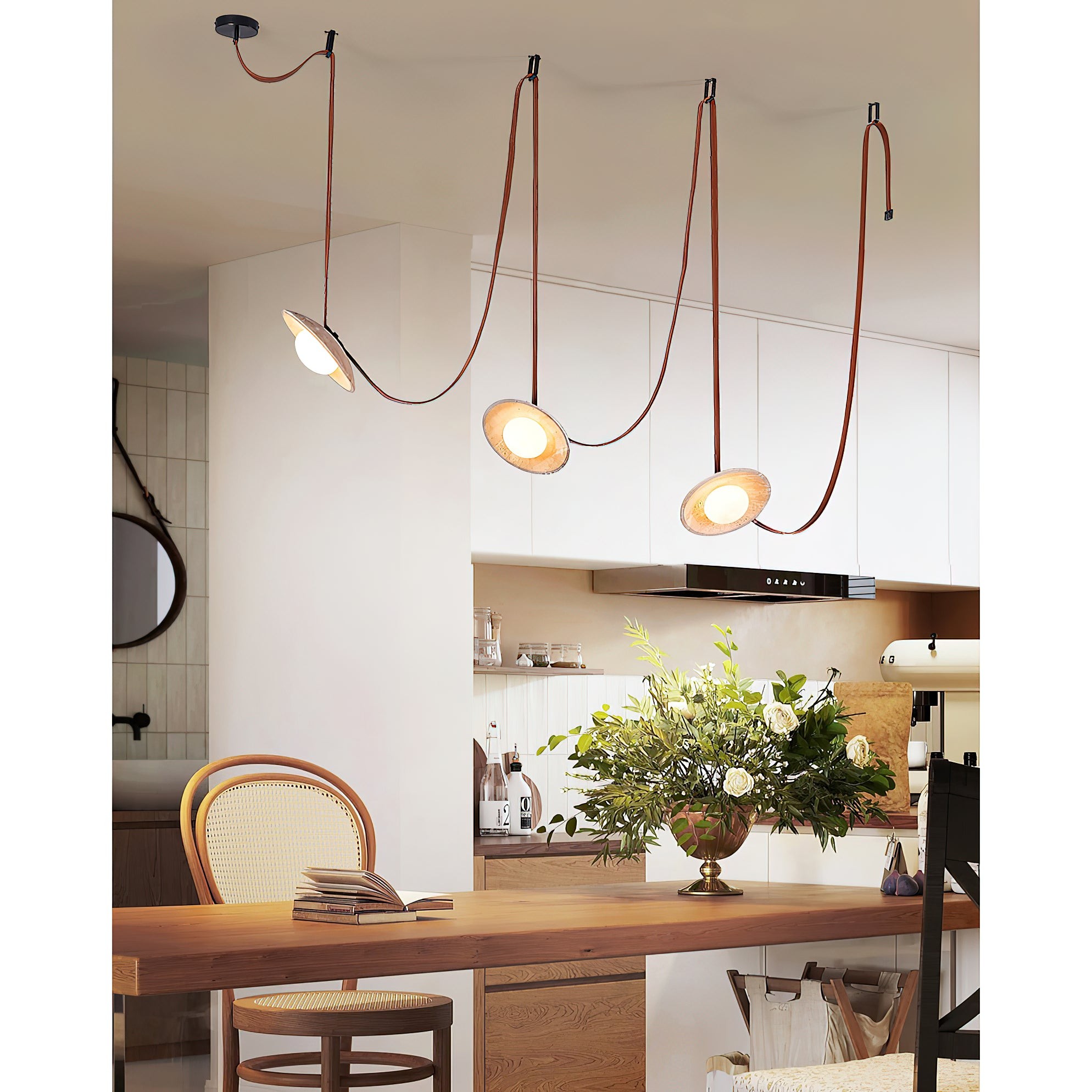 Hanglamp van leer met Light Rail-design HL3241