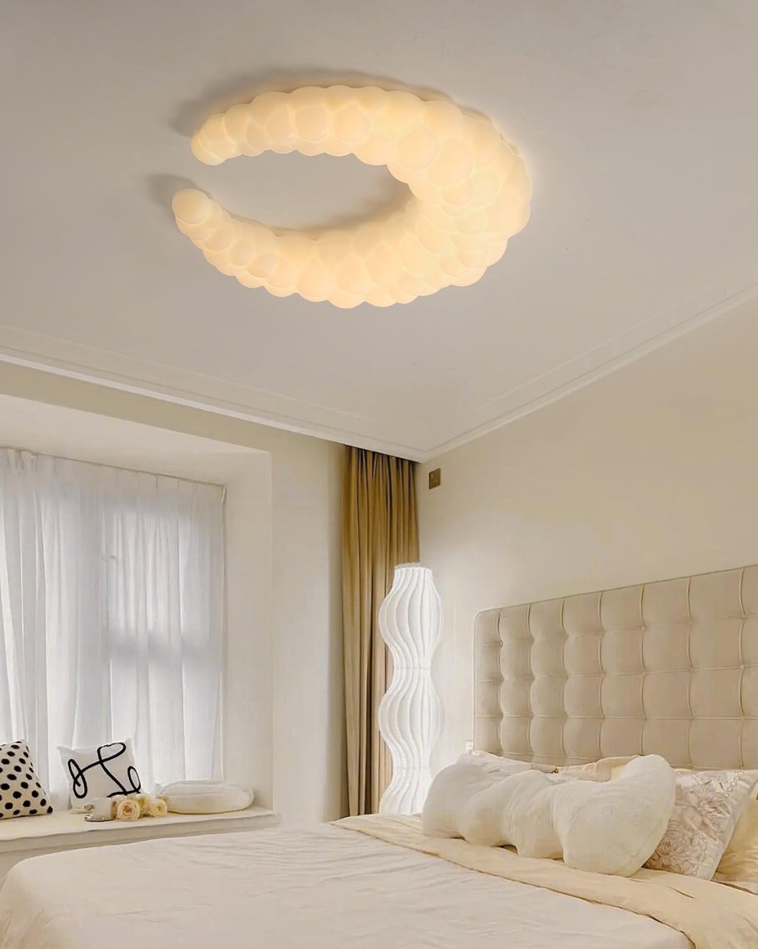 Crèmekleurige maanplafondlamp HL364
