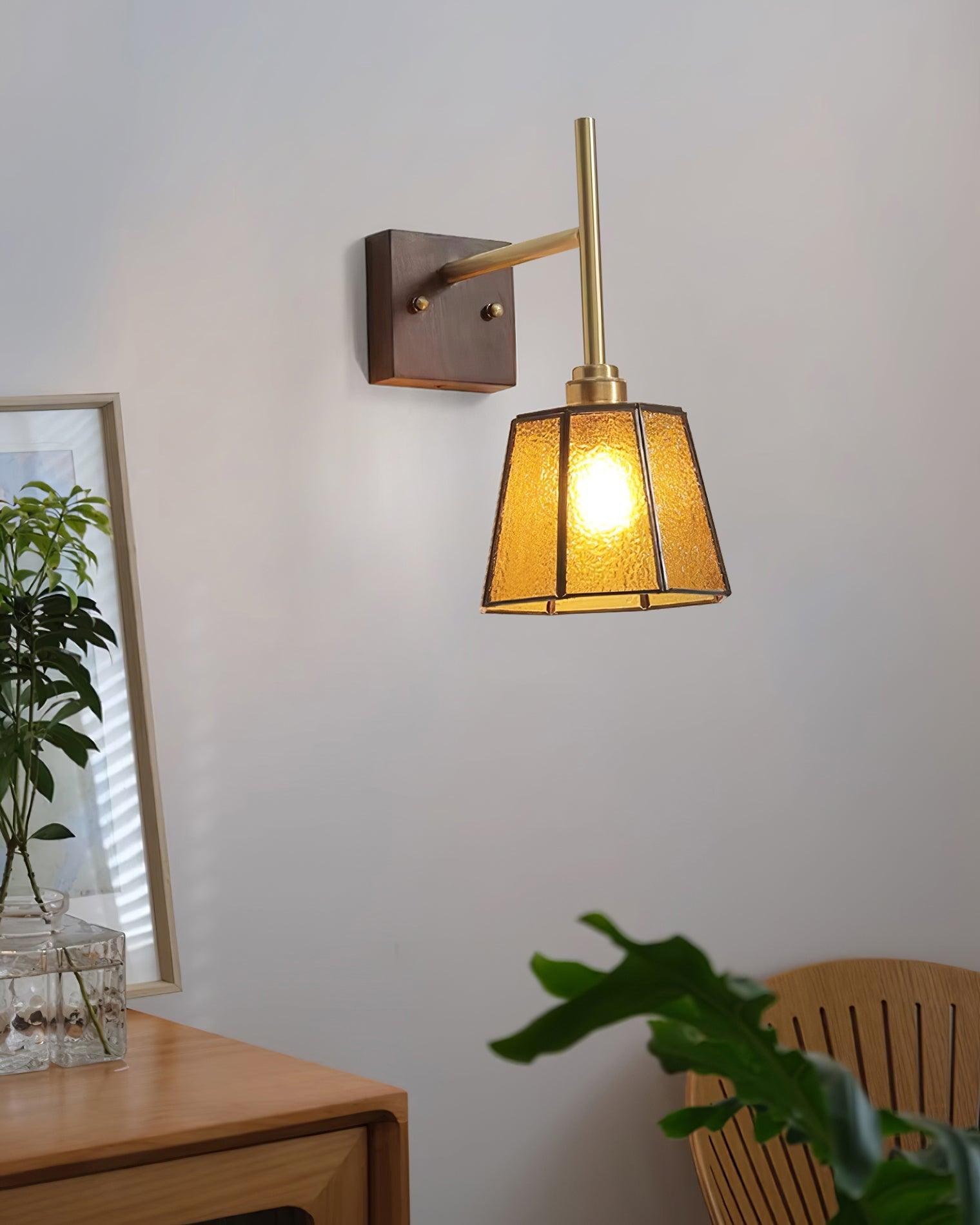 Vintage messing walnoot wandlamp HL843