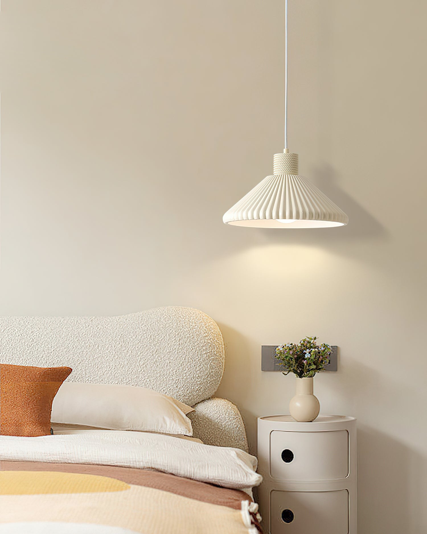 Crèmekleurige kegelvormige gestreepte hanglamp HL723