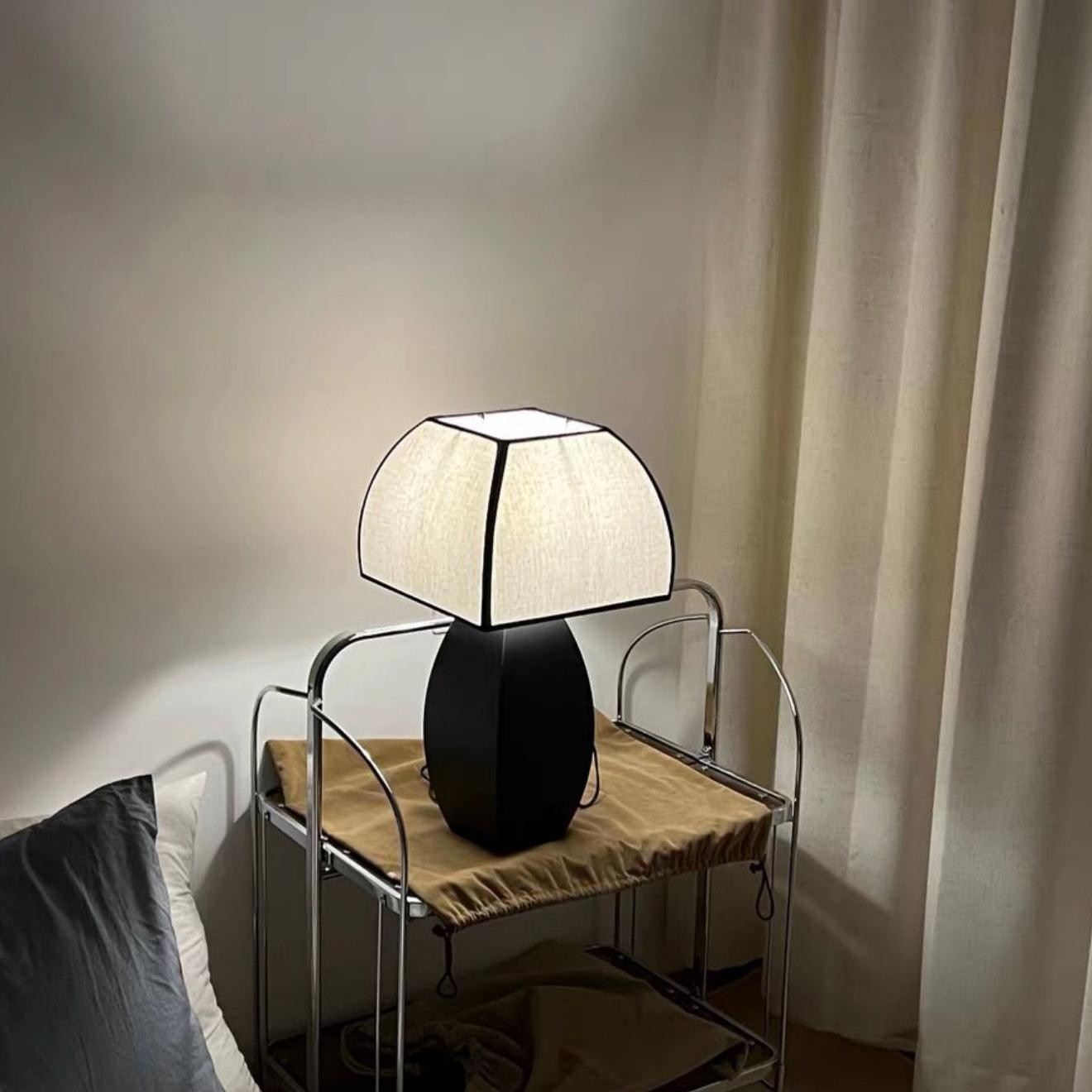 Retro Metalen Paddestoel Stoffen Tafellamp HL554