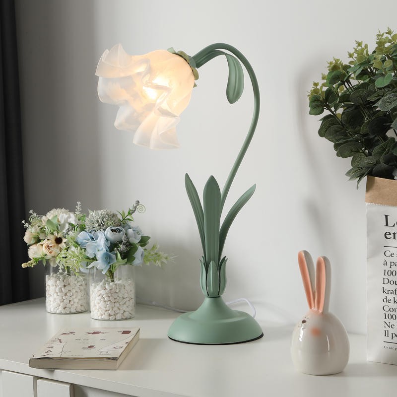 Nordic Lily Flower Tafellamp HL83