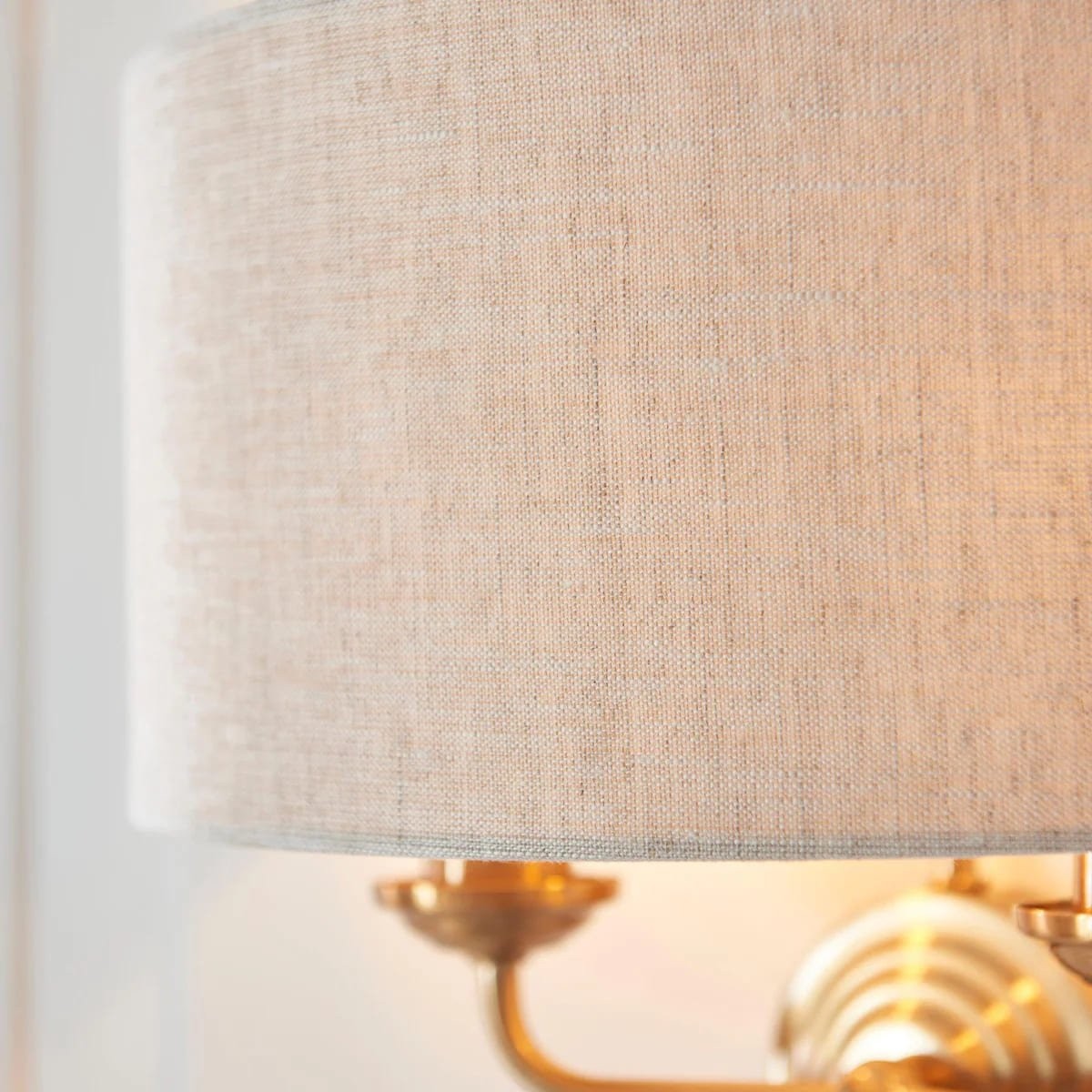 Tela Classic wandlamp met stoffen kap - Elegante wandlamp met metalen afwerking voor woonkamer/slaapkamer HL2025